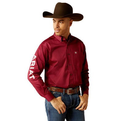 Camisa Ariat Team Logo Twill Burgundy Corte Clásico