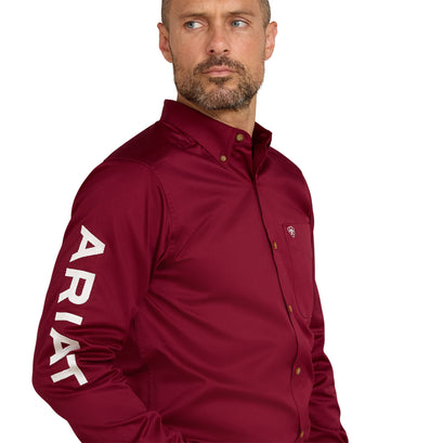 Camisa Ariat Team Logo Twill Tinto Corte Fitted