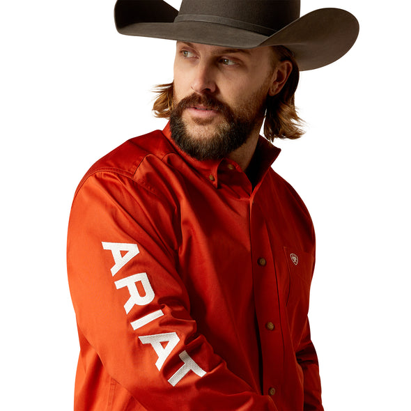 Camisa Ariat Team Logo Twill Naranja Corte Clásico