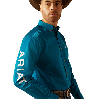 Camisa Ariat Team Logo Twill Turquesa Corte Clásico