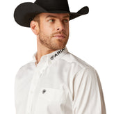 Camisa Ariat Team Logo Twill Corte Clásico