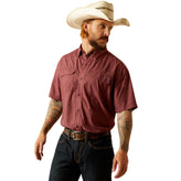Camisa Ariat VentTEK Outbound Mahogany Corte Clásico