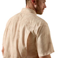 Camisa Ariat VentTEK Outbound Créme Brulee Corte Clásico
