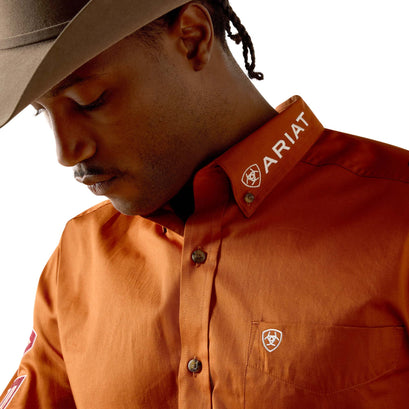 Camisa Ariat Team Logo Twill Naranja Corte Fitted