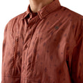 Camisa Ariat Printed VentTEK Café Corte Clásico