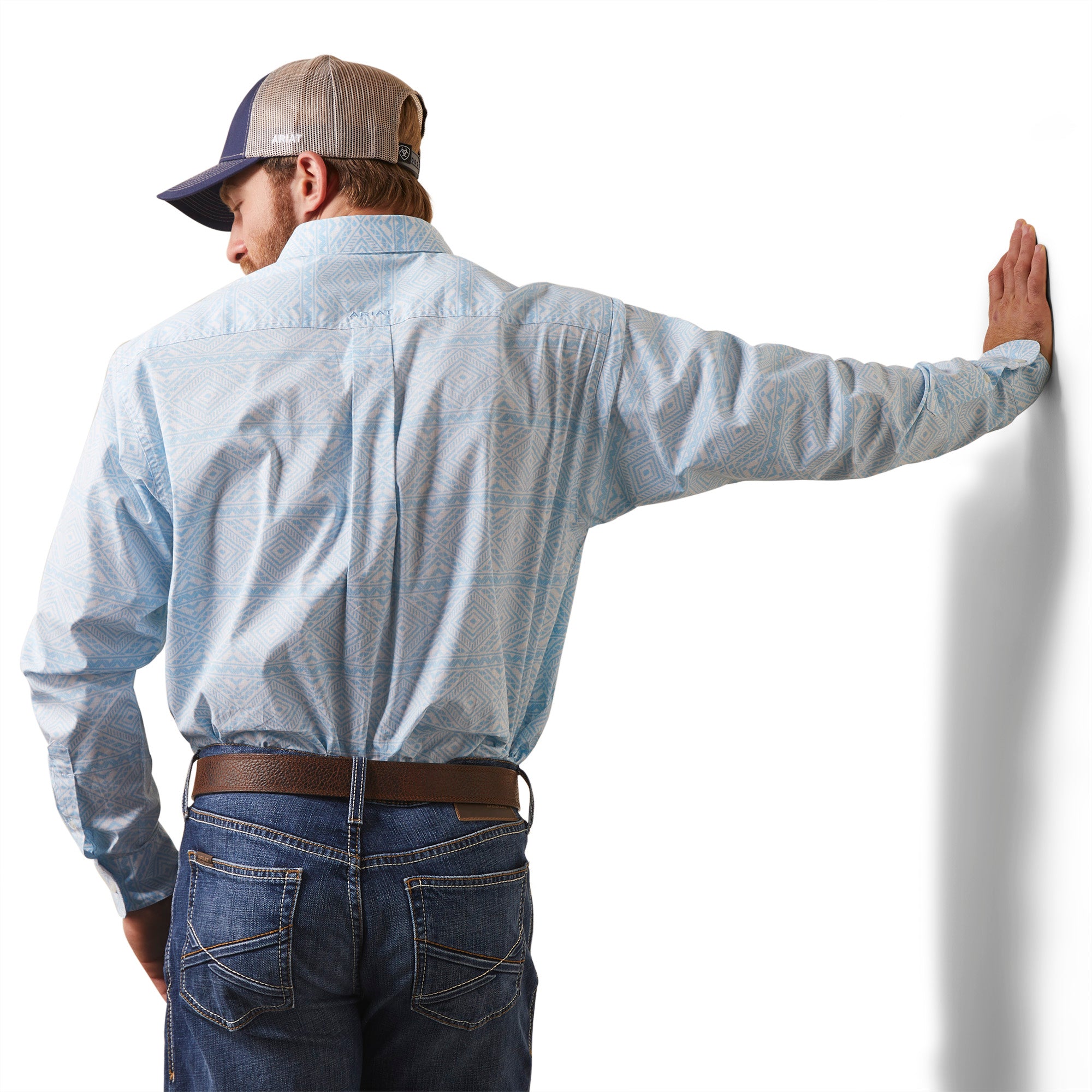 camisas negras ariat